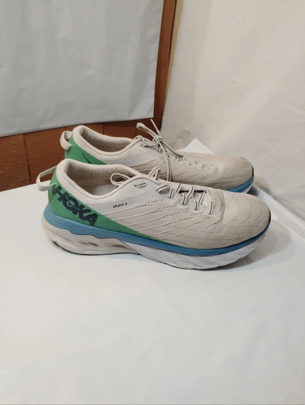 Hoka One One Arahi 4 Shoes Mens Size 13 Gray Running Comfort Walking Sneakers